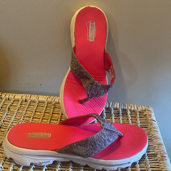 Skechers GogaMat Sandals Sz. 7 - Picture 2 of 5